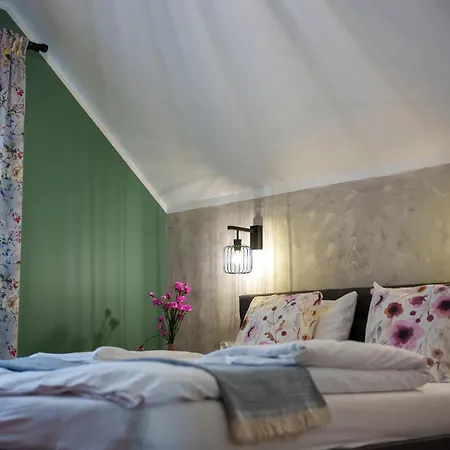 Przy Rozlewisku דירה